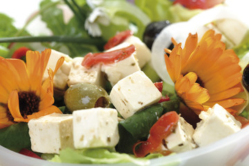 Gemischter Salat mit essbaren Blüte, Blüten, Blumenn,close-up