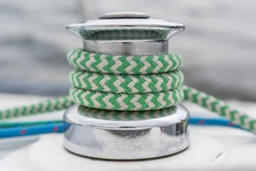Papier Peint photo Naviguer Sail yacht - winch, green and blue rope