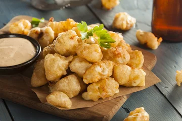 Gordijnen Beer Battered Wisconsin Cheese Curds © Brent Hofacker