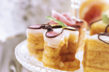 Patisserie petit fours