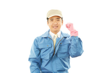 ガッツポーズの作業員