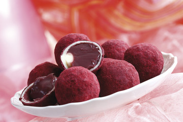 Praline,gefüllt mit Fruchtfleisch Pralinens