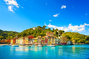 Portofino luxe dorpsoriëntatiepunt, panoramisch uitzicht. Ligurië, Italië
