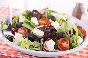 vegetable salad with cheese