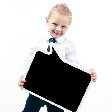 enfant qui tiens une bulle