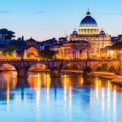 Fototapeta na wymiar Night view of St Peter's basilica in Vatican City, Rome, Italy