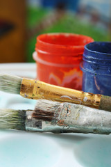Color paints and brushes