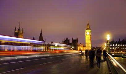 Obraz premium Night view of Big Ben and Houses of Parliament, London UK