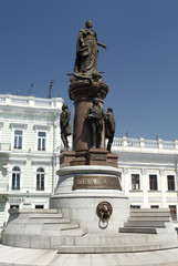 Fototapeta na wymiar Pomnik cesarzowej Katarzyny Wielkiej w Odessie