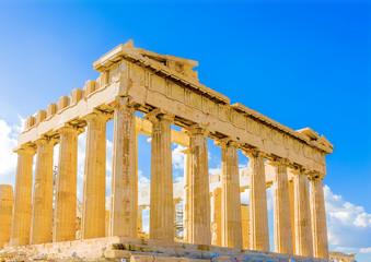 Obraz premium the famous Parthenon temple in Acropolis in Athens Greece