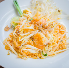 Pad thai