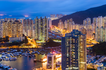 Fototapeta na wymiar Budynek mieszkalny w Hongkongu