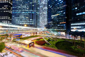 Fototapeta na wymiar traffic and modern building in Hong Kong