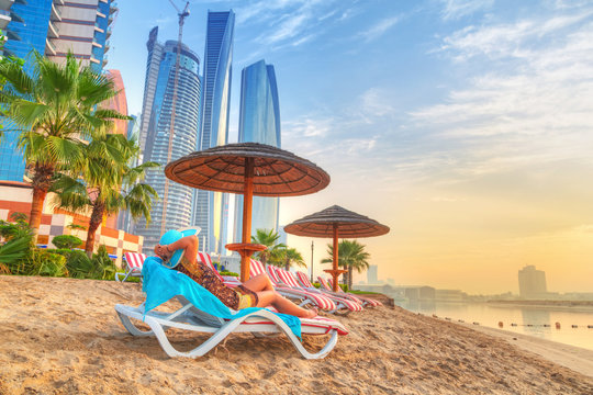 Sun holidays on the beach of Abu Dhabi
