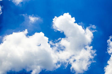 Obraz na płótnie Canvas Cloud in blue sky