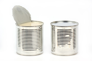 Can of sweetened condensed milk