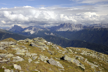 Fototapeta na wymiar Blick zu den Dolomiten