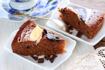 cake with chocolate glaze