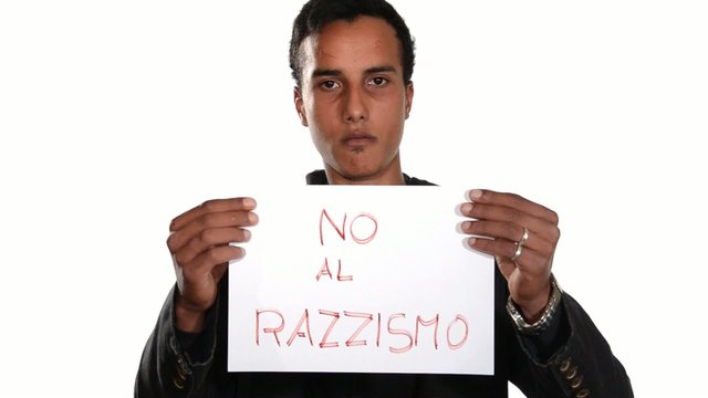 No to racism. Italian version.