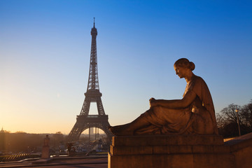 Fototapeta na wymiar architecture of Paris, France