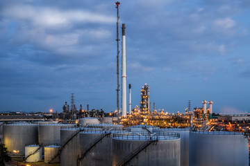 Fototapeta premium Oil refinery factory plant