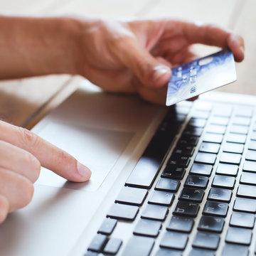 shopping in internet, pay online by credit card
