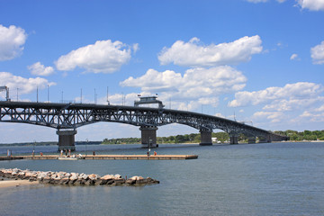Fototapeta na wymiar Coleman Memorial Bridge, Yorktown