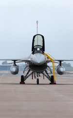 F16