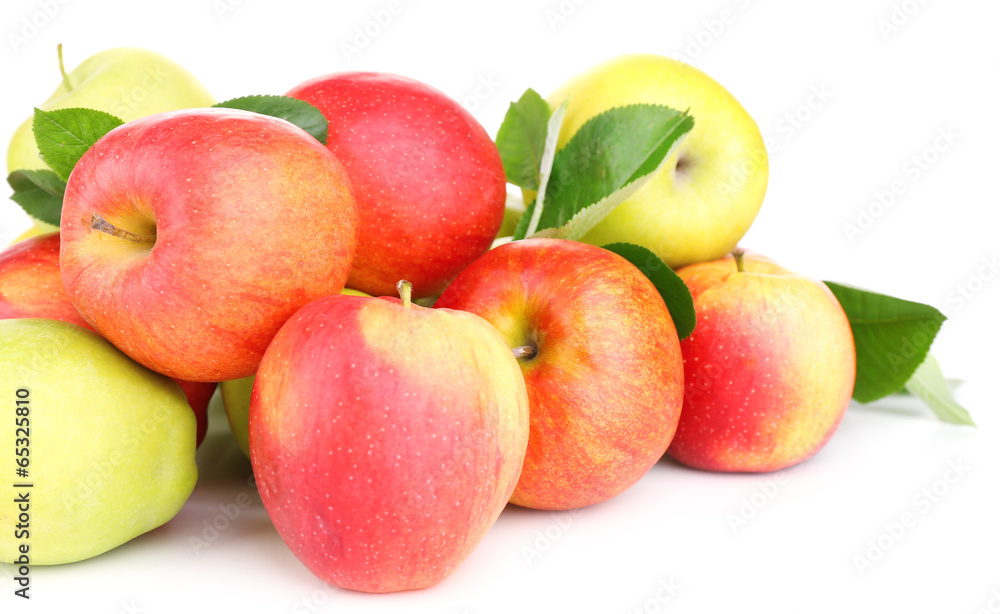 Poster Ripe sweet apples with leaves, isolated on white