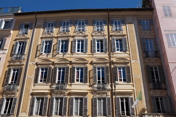 Fototapeta na wymiar Façade jaune, Rome