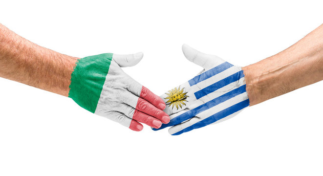 Handshake Italien und Uruguay