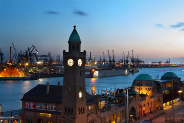 Landungsbruecken Hamburg
