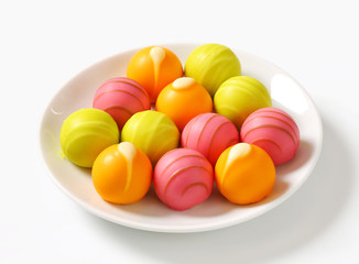 Fruit flavored pralines