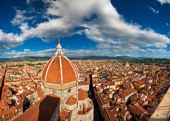 Fototapeta na wymiar Wonderful sky colors in Piazza del Duomo - Firenze.
