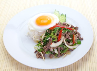 fried basil leaf with beef and rice