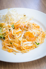Pad thai