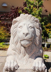 Obraz premium Lion statue made of concrete