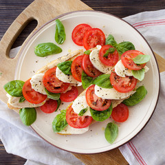 Caprese sandwich