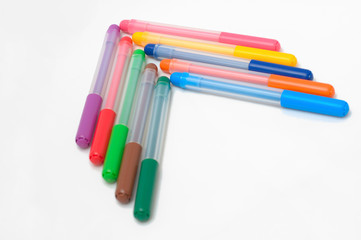 arrow of fel-tip pens