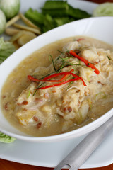 stew crab with coconut milk dip with fresh vegatables