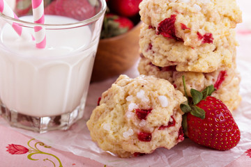 Shortcake cookies with strawberries
