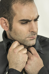 Obraz premium Handsome man posing