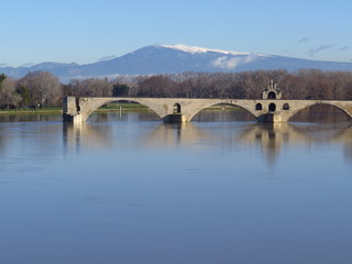 Avignon, Pont Saint Bénézet et le Mont Ventoux