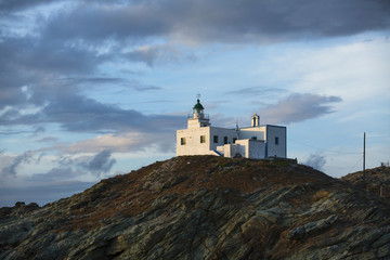 Fototapeta na wymiar A lighthouse on the island of Kea in the Aegean Sea, Greece