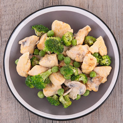 chicken with broccoli