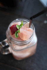 strawberry ice cube juice