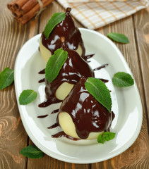 Pears with chocolate sauce