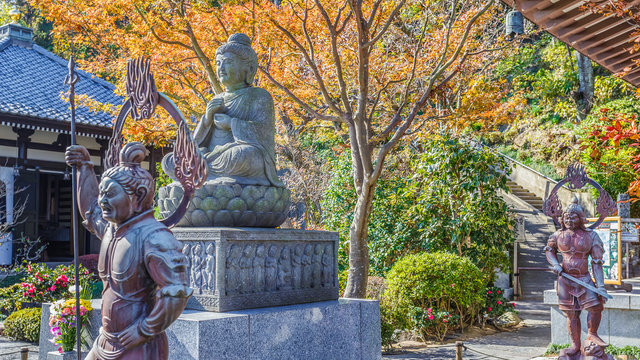 Buddha  with the four Guardians at Hasedera Temple in Kamakura