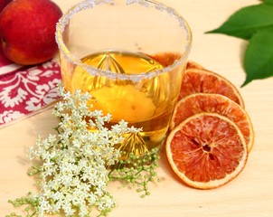 holunderlimonade mit orange