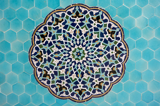 islamic mosaic pattern with blue tiles